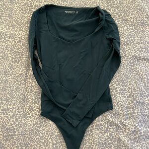 Abercrombie Sweetheart Neckline Bodysuit